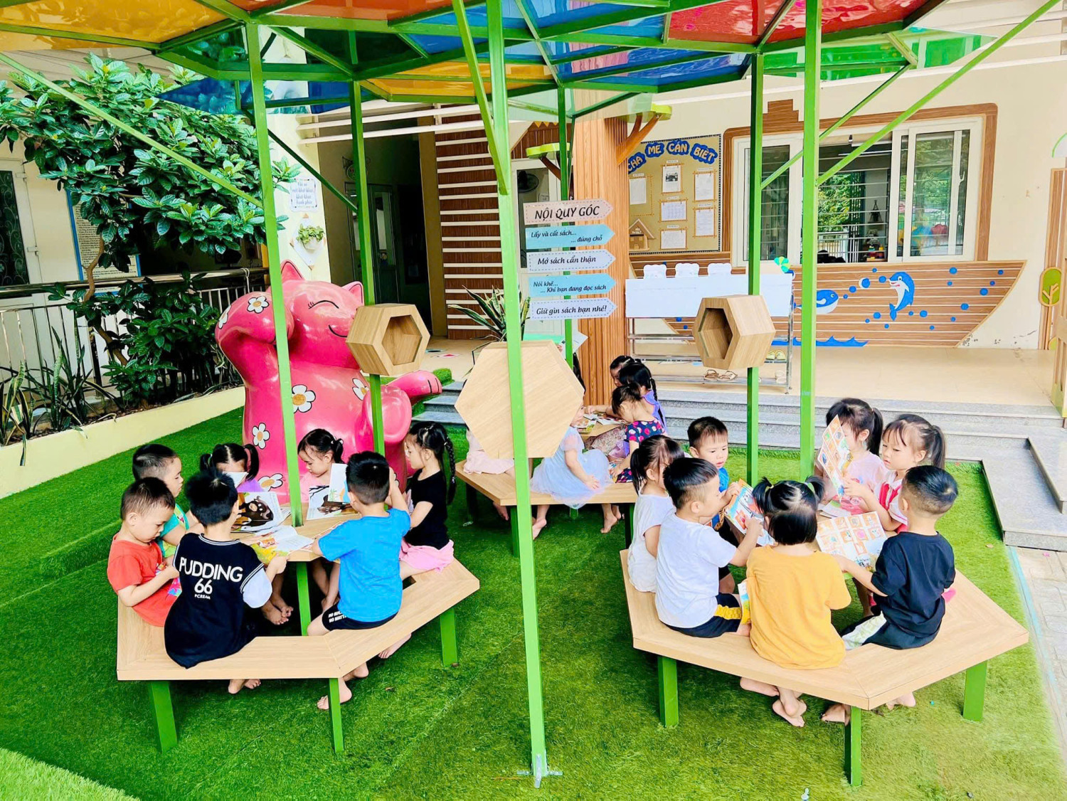 BÁO CÁO VỀ VIỆC LỰA CHỌN ĐỒ CHƠI, HỌC LIỆU, TÀI LIỆU NĂM HỌC 2025-2026