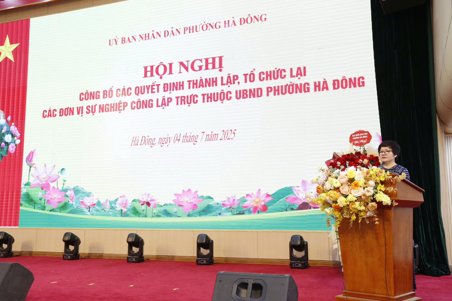 HỘI NGHỊ CÔNG BỐ CÁC QUYẾT ĐỊNH THÀNH LẬP, TỔ CHỨC LẠI CÁC ĐƠN VỊ SỰ NGHIỆP CÔNG LẬP TRỰC THUỘC UBND PHƯỜNG HÀ ĐÔNG